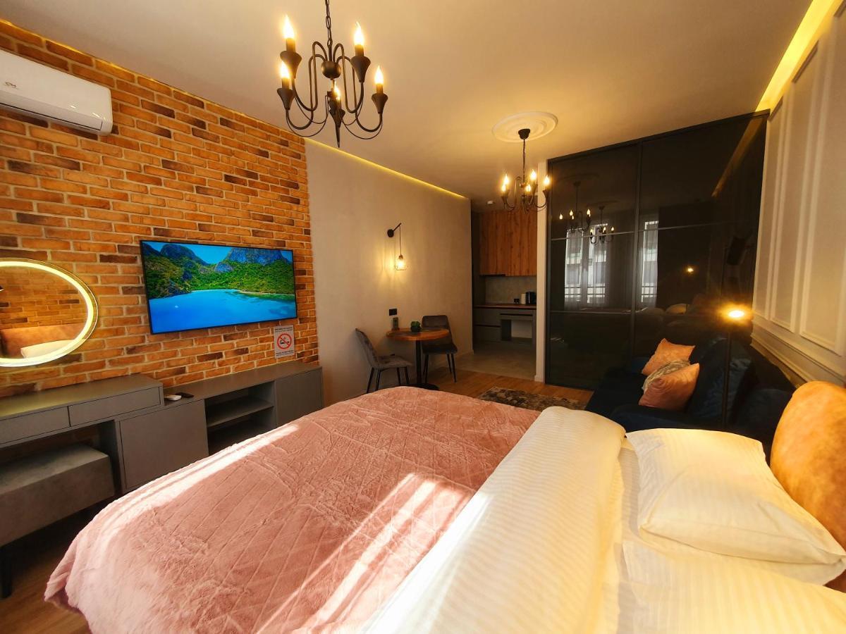 Designer Apartment In The Residential Complex "Yaroslavivsky City" In The Center Of Kiev Buitenkant foto